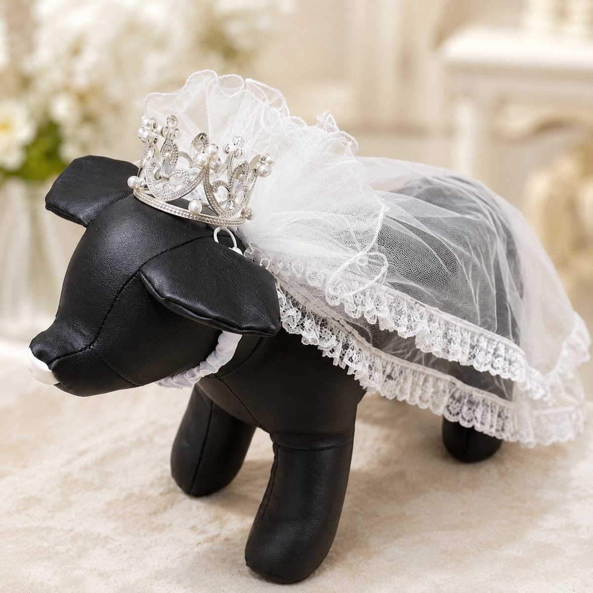 Luxury Pet Bridal Veil with Pearl Crown – Elegant Wedding Tiara Veil for Dogs & Cats
