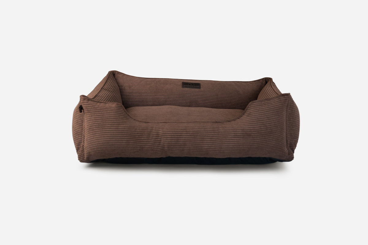 Chester & Lee | Milk Chocolate Sleeper Dog Bed