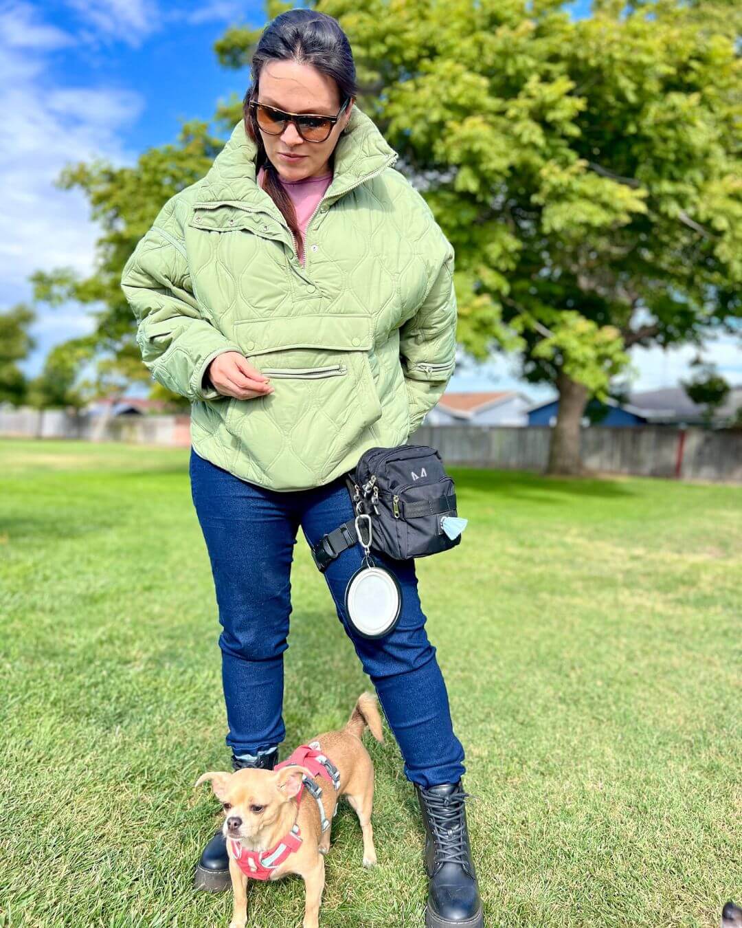 Thigh Treat Bag – Dog Training & Hiking Pouch