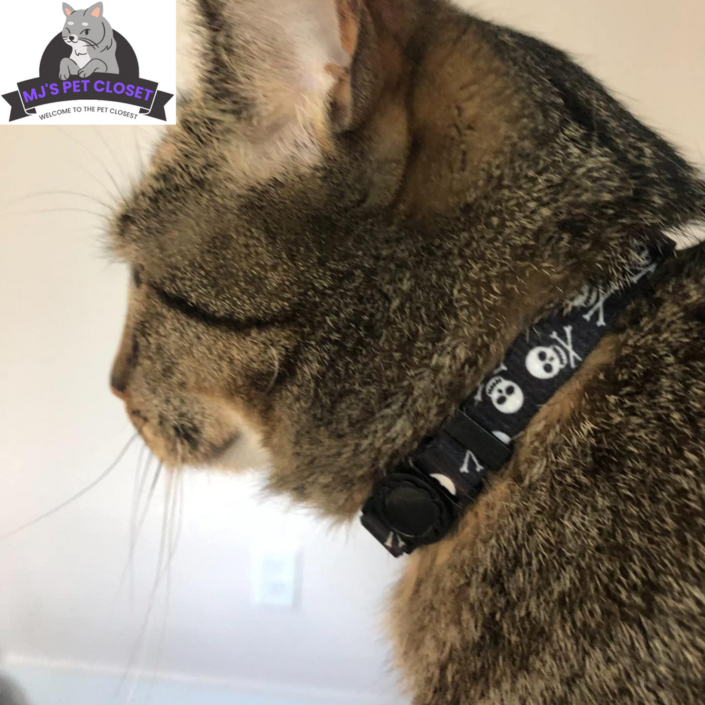 Cute & Stylish Breakaway Cat Collars! 🐾🎀 2-pack in Pink & Black Skull Design, Perfect for Your Fashionable Feline! 💖🐱